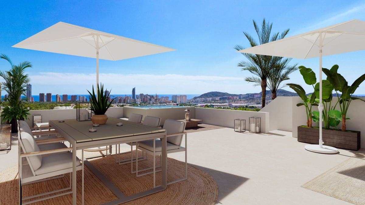 Three-bedroom penthouse with sea views — photo 5 of 7