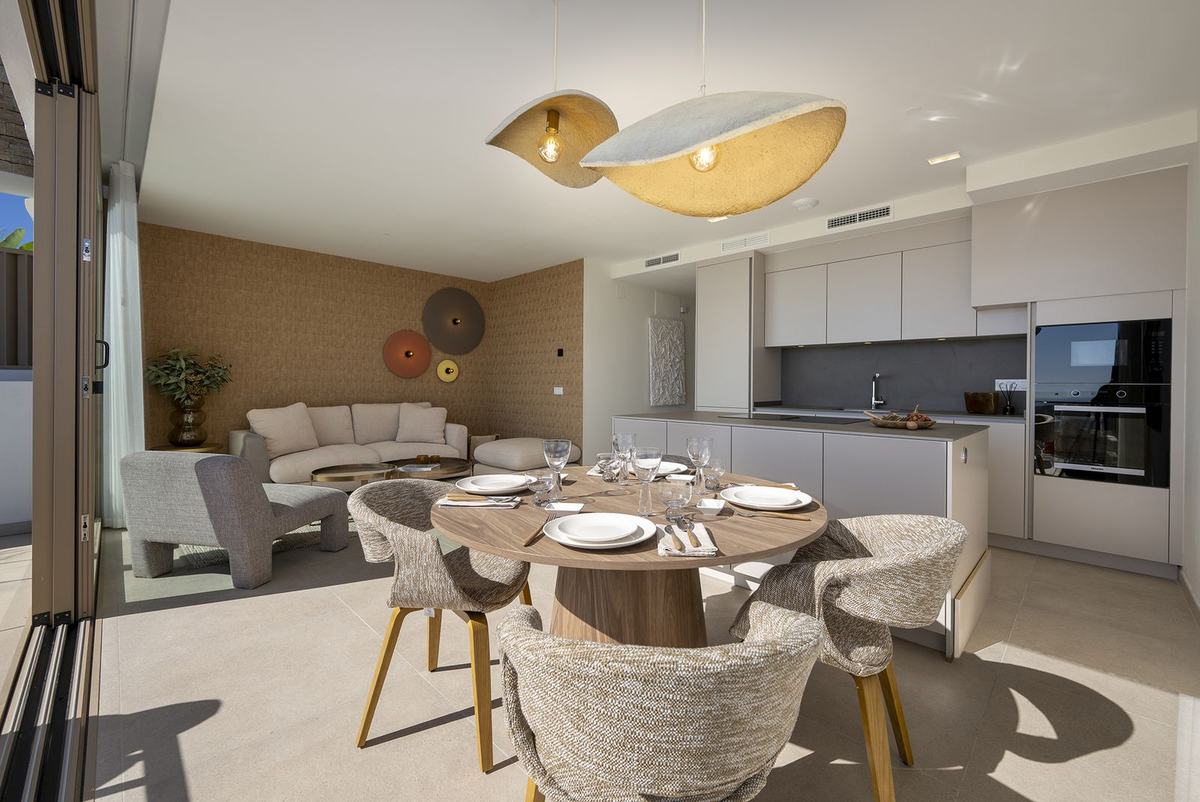 Penthouse with private jacuzzi and sea views — photo 3 of 6