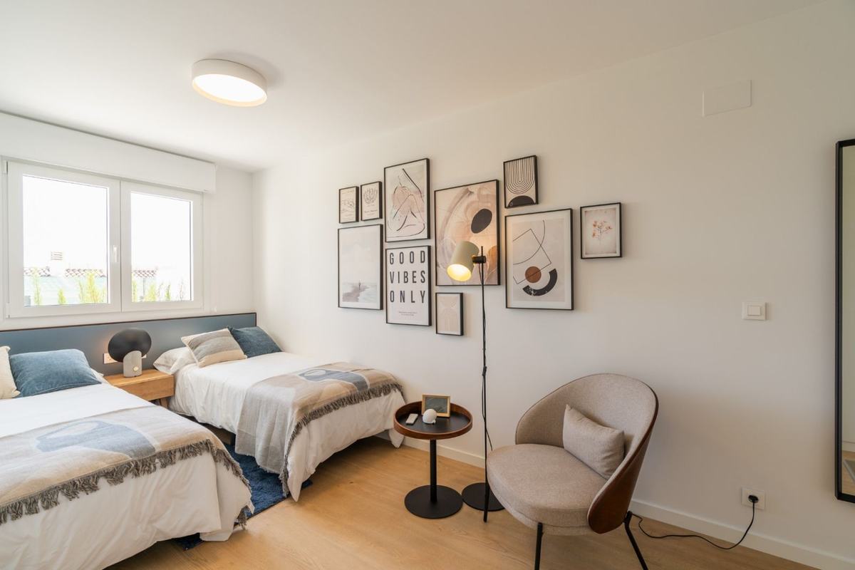 Four-bedroom townhouse — photo 3 of 7